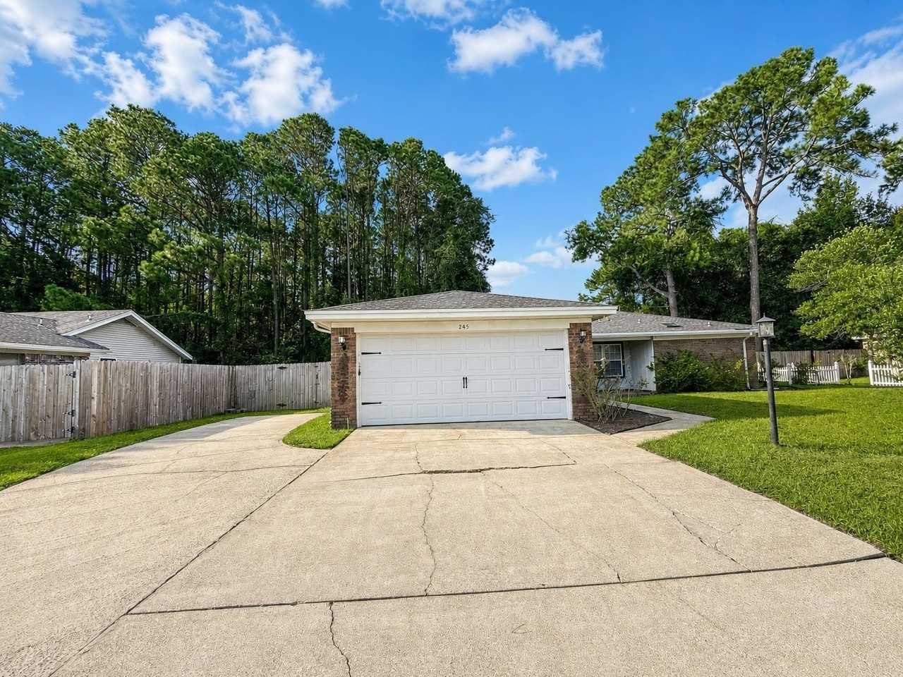245 Echo Cir - Photo 2 of 19