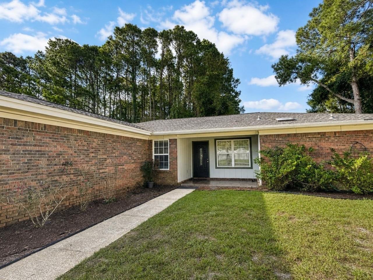 245 Echo Cir - Photo 3 of 19