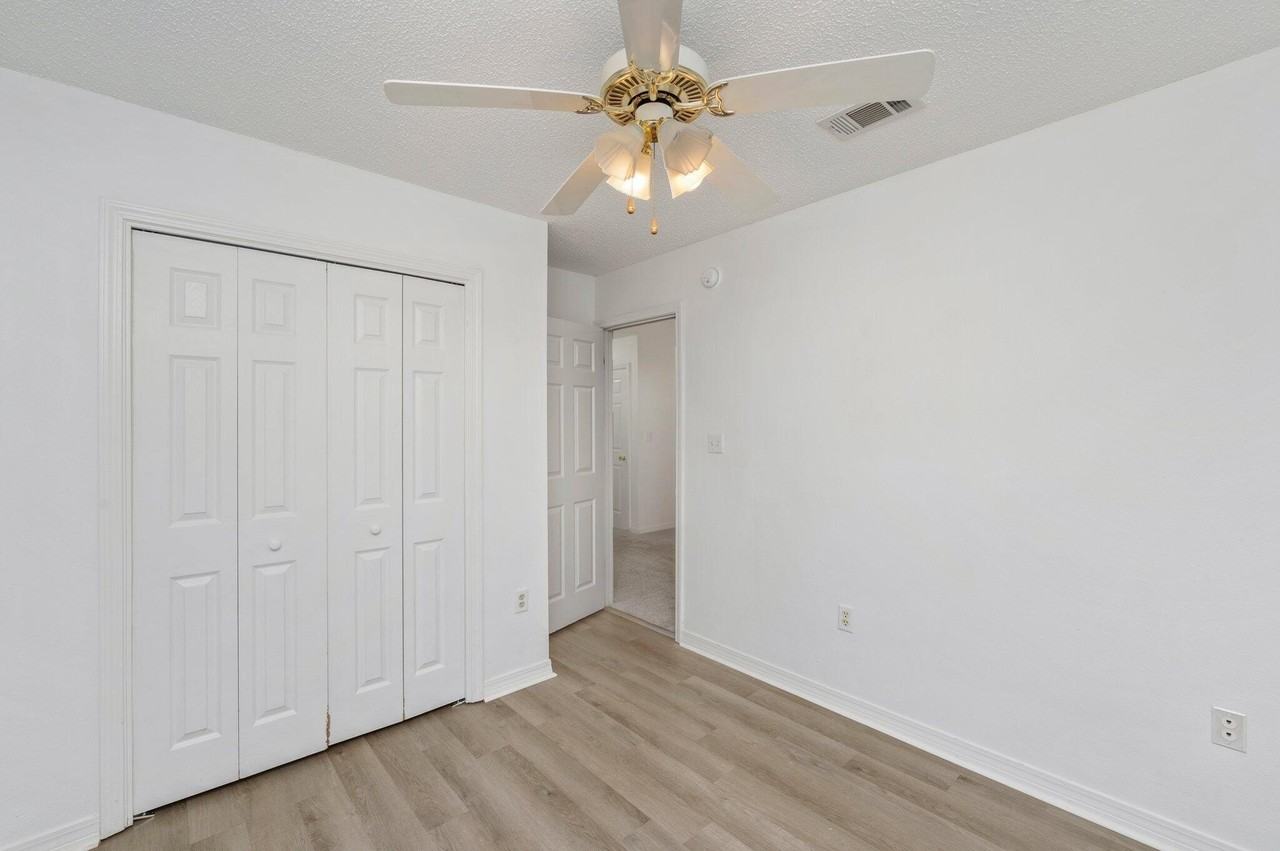 2955 Sholtz Ave - Photo 2 of 22