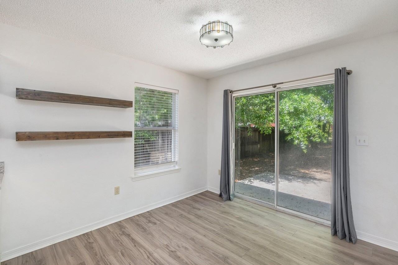 2955 Sholtz Ave - Photo 6 of 22