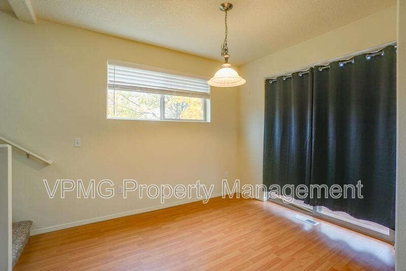 1413 Ne 87th Cir - Photo 7 of 31
