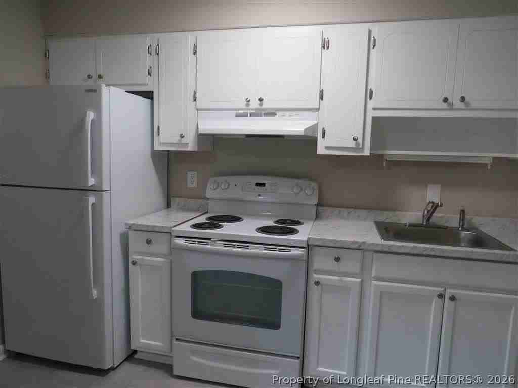 210 Colonial Dr Apt 18 - Photo 6 of 10