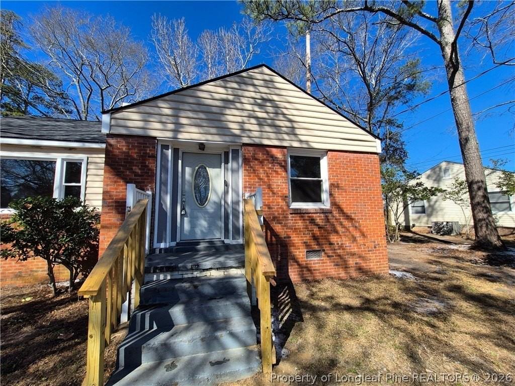 113 N Wright St - Photo 2 of 27