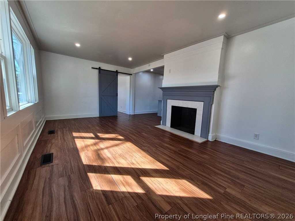 113 N Wright St - Photo 6 of 27