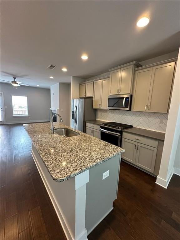3779 Oxford Cir - Photo 4 of 16