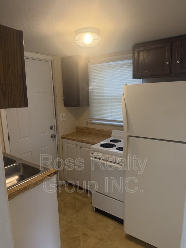 1725 Mansfield Rd - Photo 4 of 5