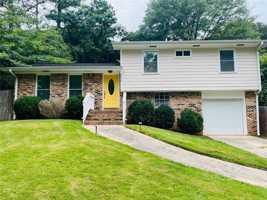 featured image of 2237 Scotty Cir