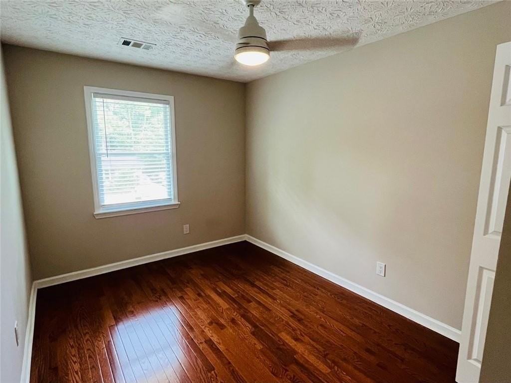 2237 Scotty Cir - Photo 6 of 16