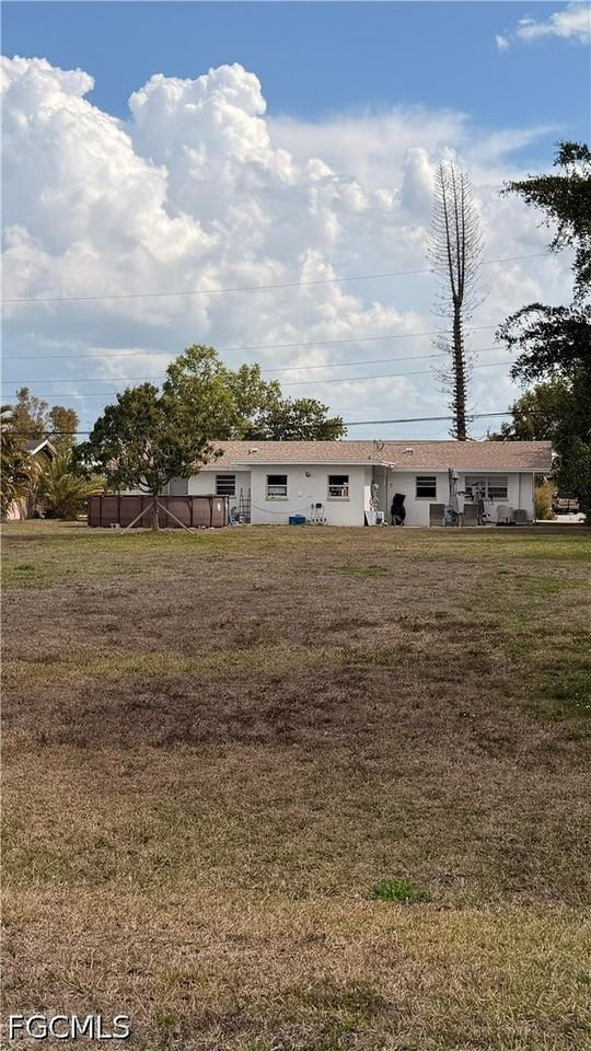 317 Tarpon Dr - Photo 2 of 15