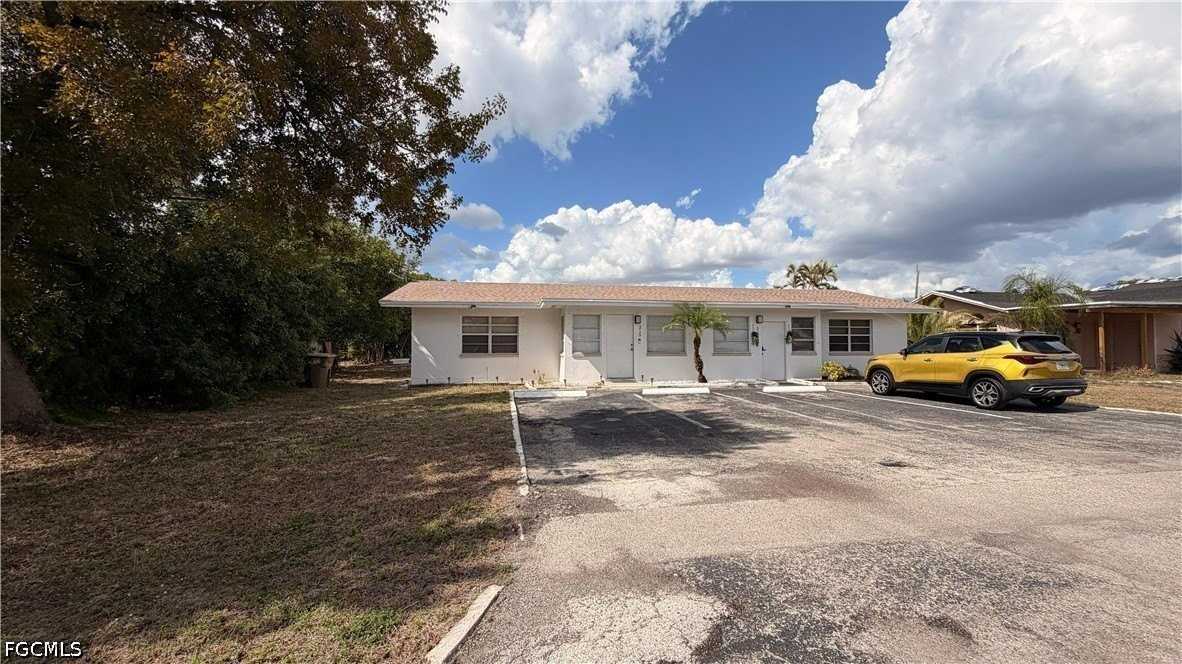 317 Tarpon Dr - Photo 3 of 15