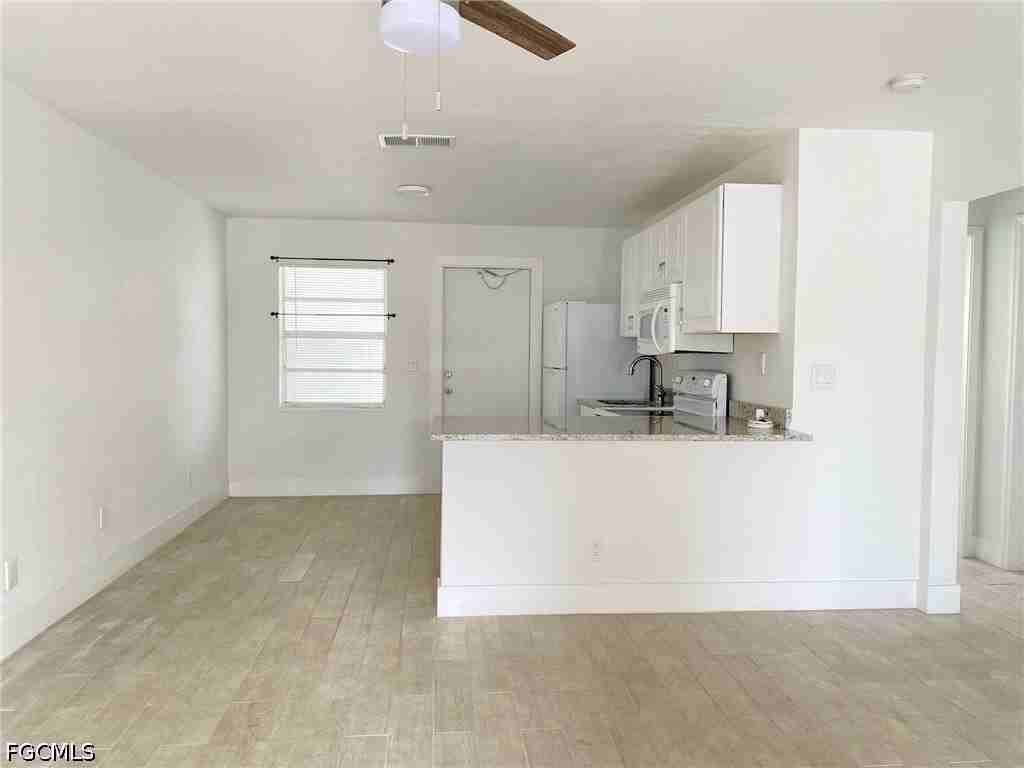 317 Tarpon Dr - Photo 5 of 15