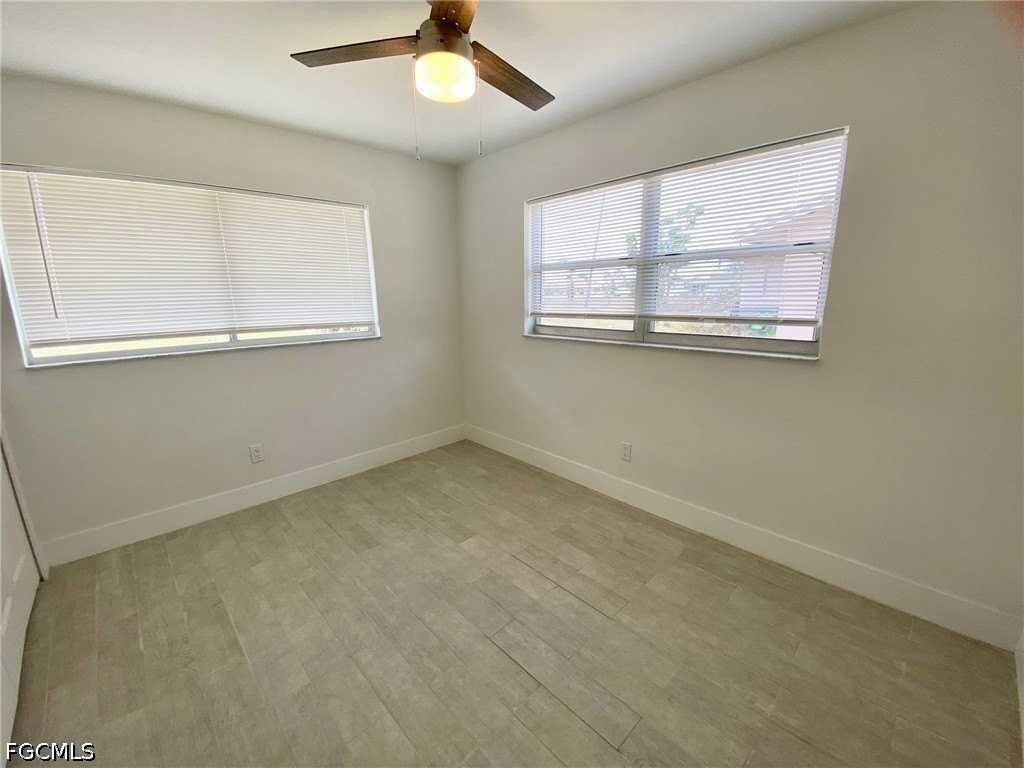317 Tarpon Dr - Photo 7 of 15