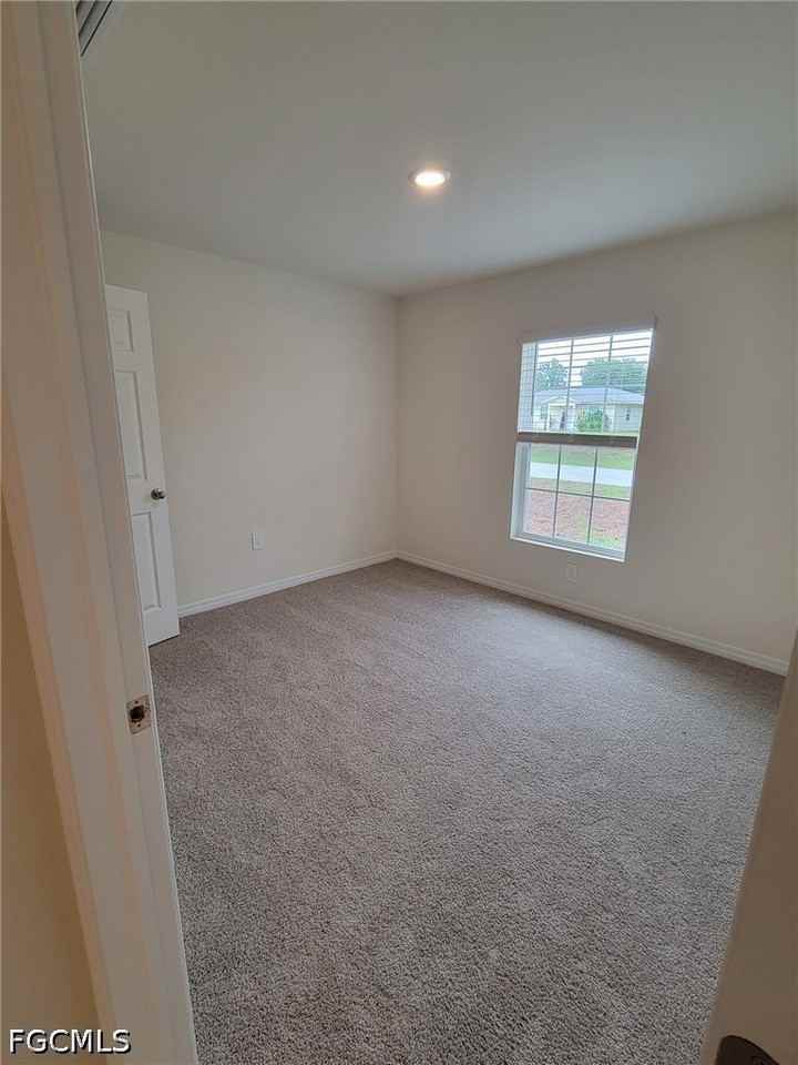 2603 65th St W - Photo 2 of 10