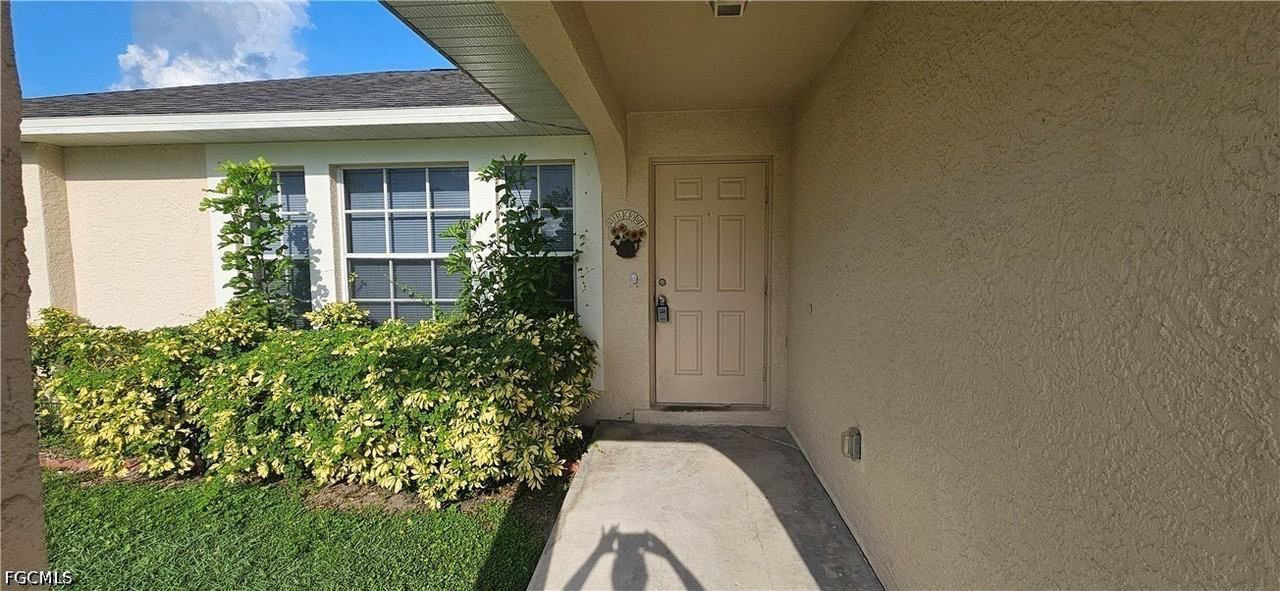 3740 Sw Santa Barbara Pl - Photo 3 of 22