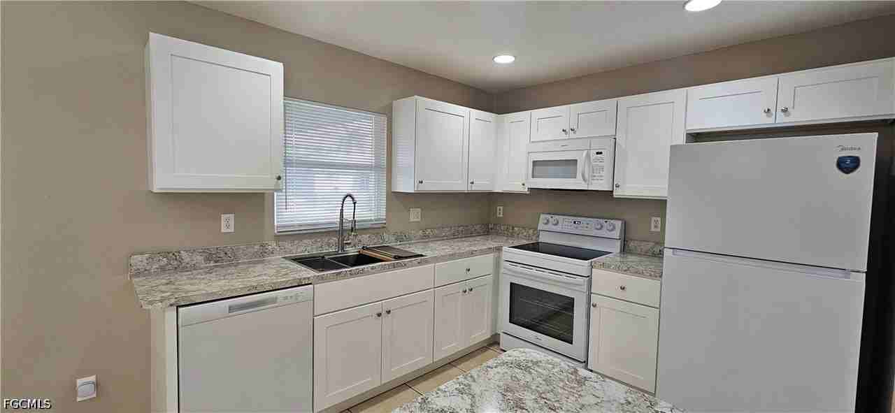 3740 Sw Santa Barbara Pl - Photo 7 of 22