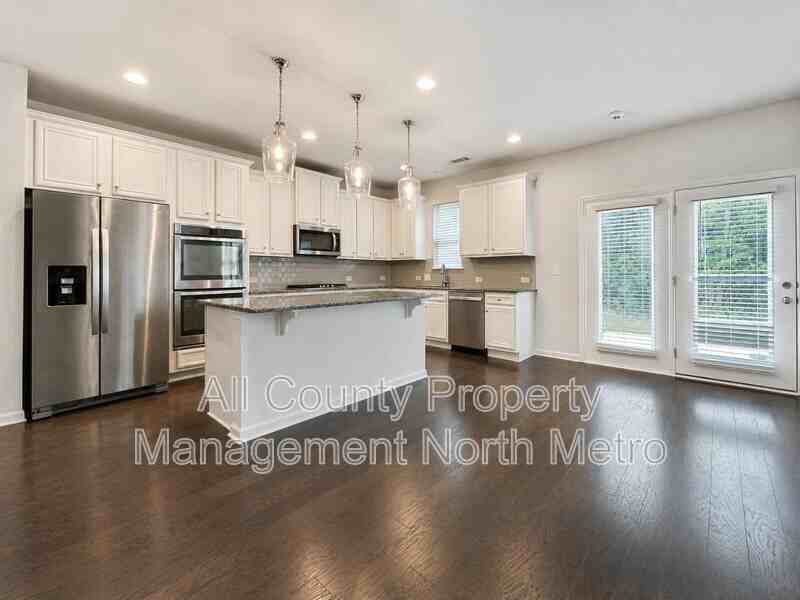 7880 Brewton Creek Dr - Photo 3 of 19