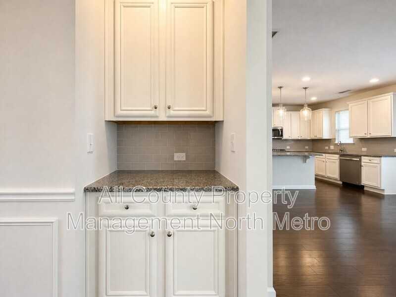7880 Brewton Creek Dr - Photo 5 of 19