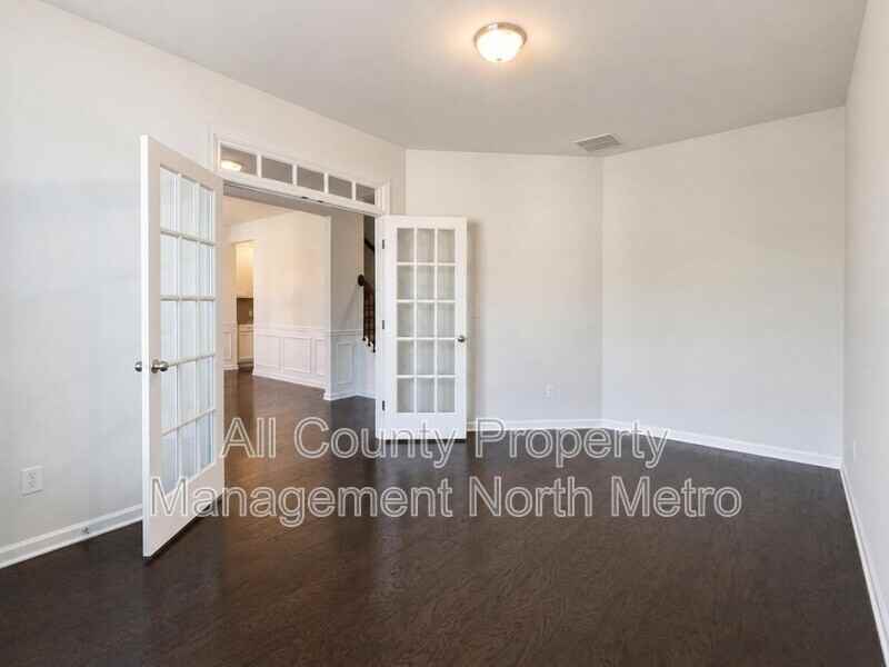 7880 Brewton Creek Dr - Photo 7 of 19