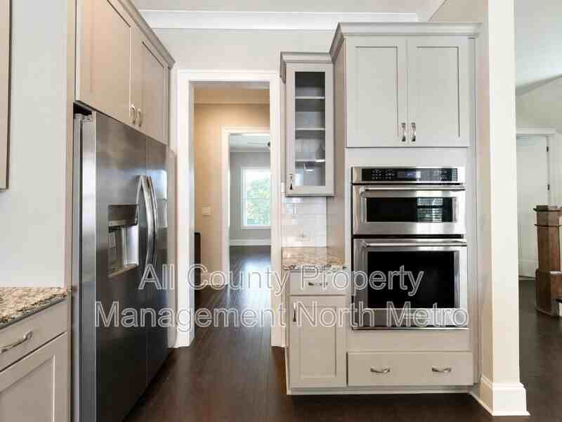 2202 Haventree Ct - Photo 5 of 16