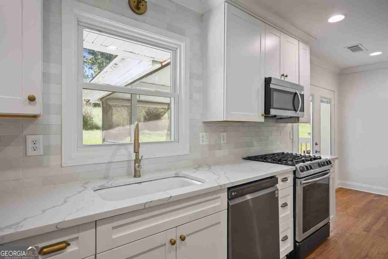 2134 Beecher Cir Sw - Photo 7 of 26