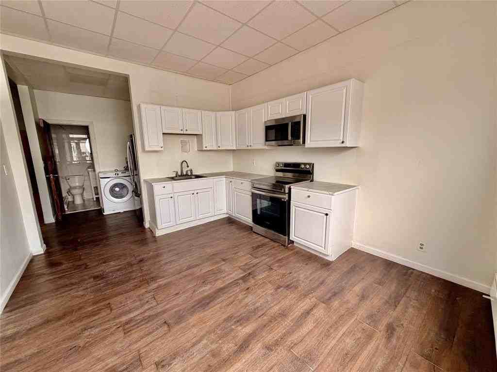 239 Main St #2 - Photo 4 of 12