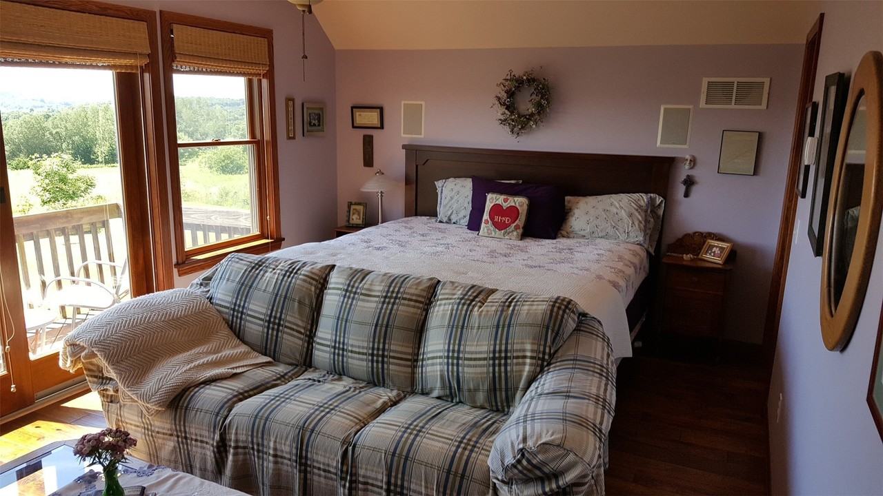 12850 Hill Rd - Photo 3 of 9
