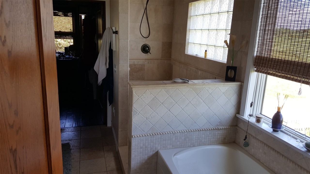 12850 Hill Rd - Photo 7 of 9