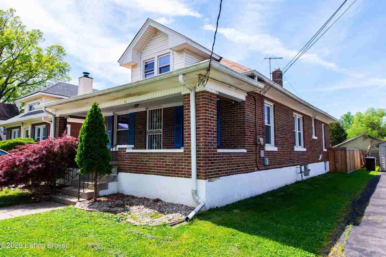 316 Iola Rd - Photo 3 of 30