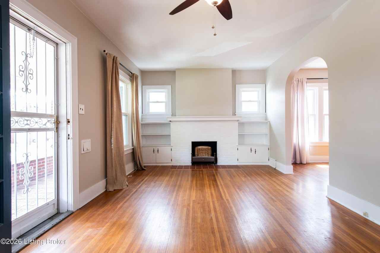316 Iola Rd - Photo 5 of 30