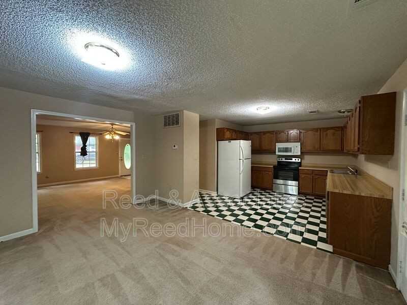 4910 Hwy - Photo 4 of 9
