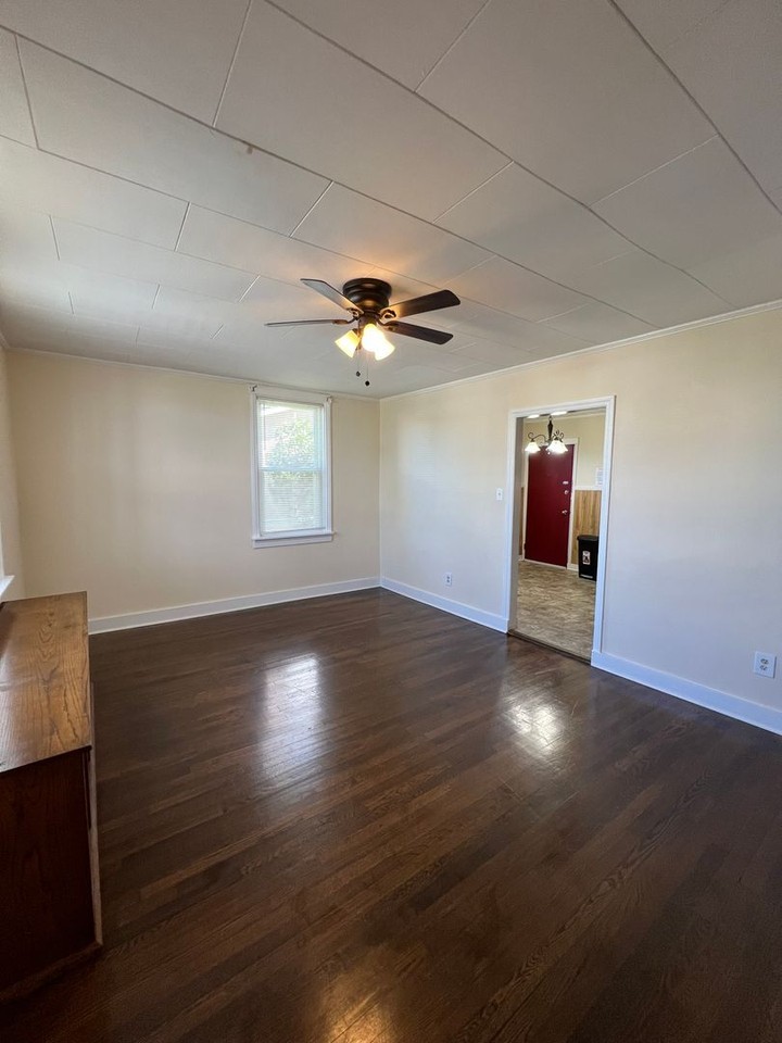 6605 O'Donnell Street - Photo 7 of 26