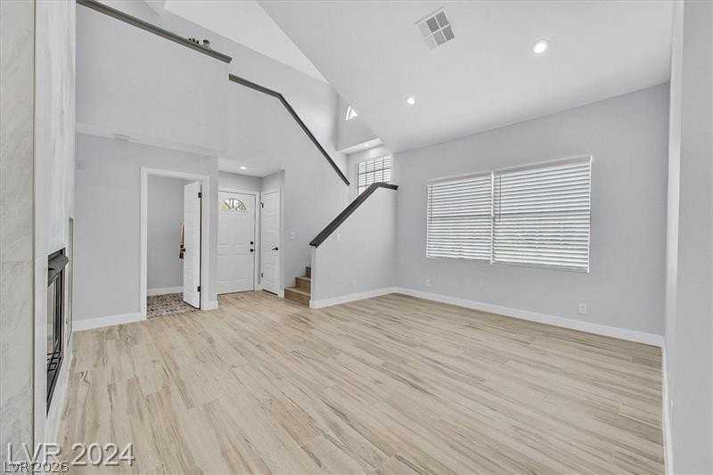 214 Pocahontas Ct - Photo 5 of 31