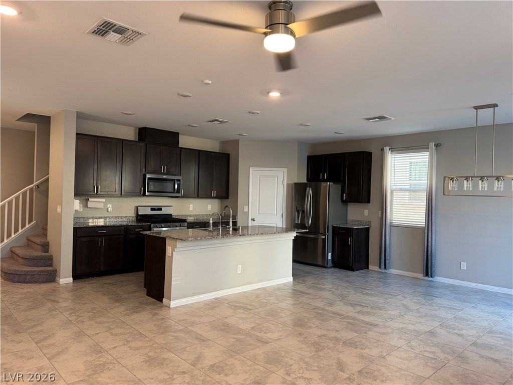 10621 Adobe Ranch St - Photo 7 of 27