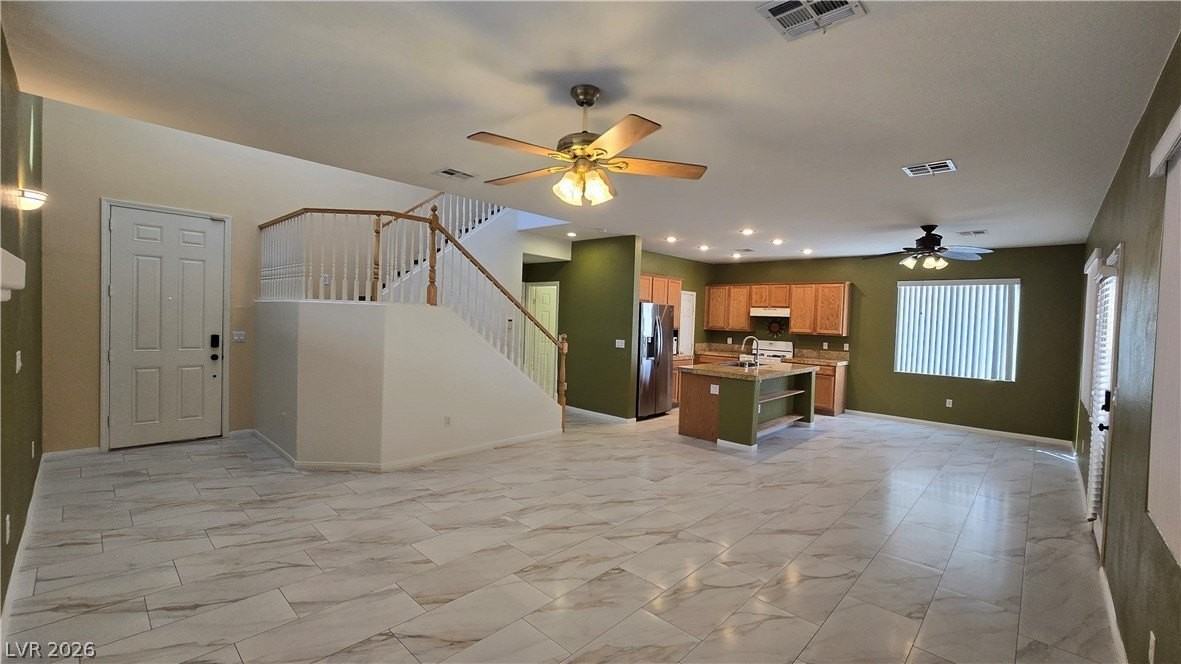 3902 W El Campo Grande Ave - Photo 4 of 41