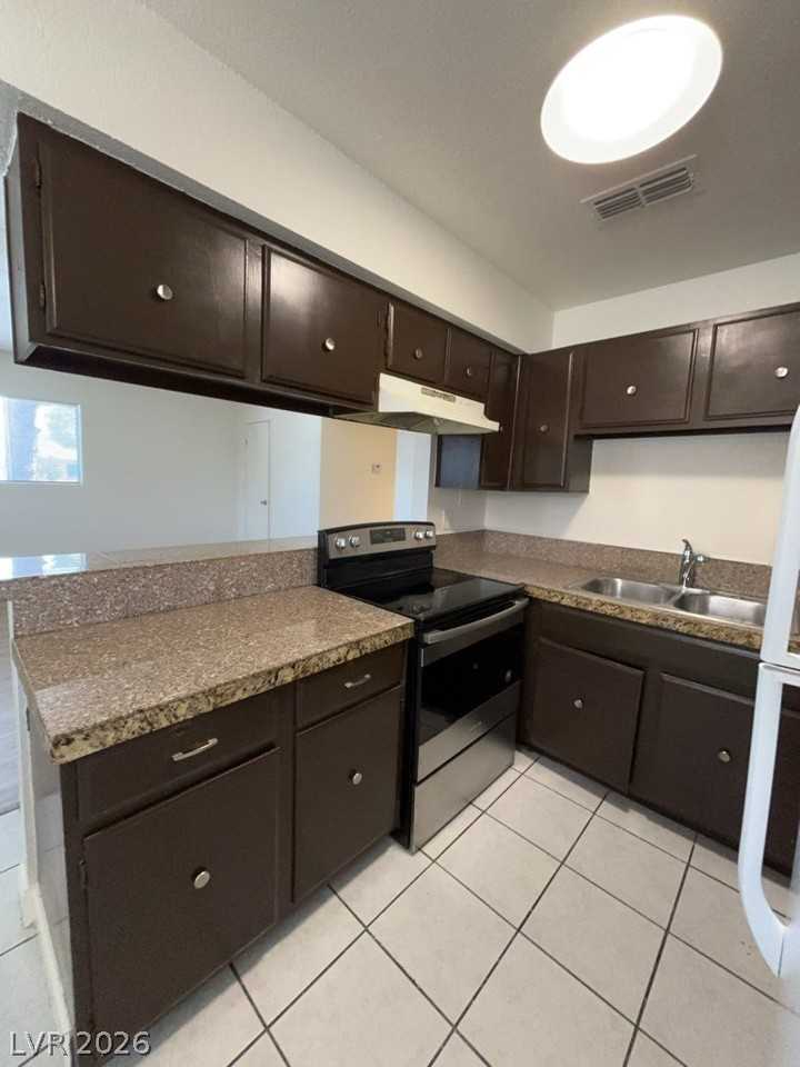 1521 Cobb Ln #3 - Photo 5 of 10