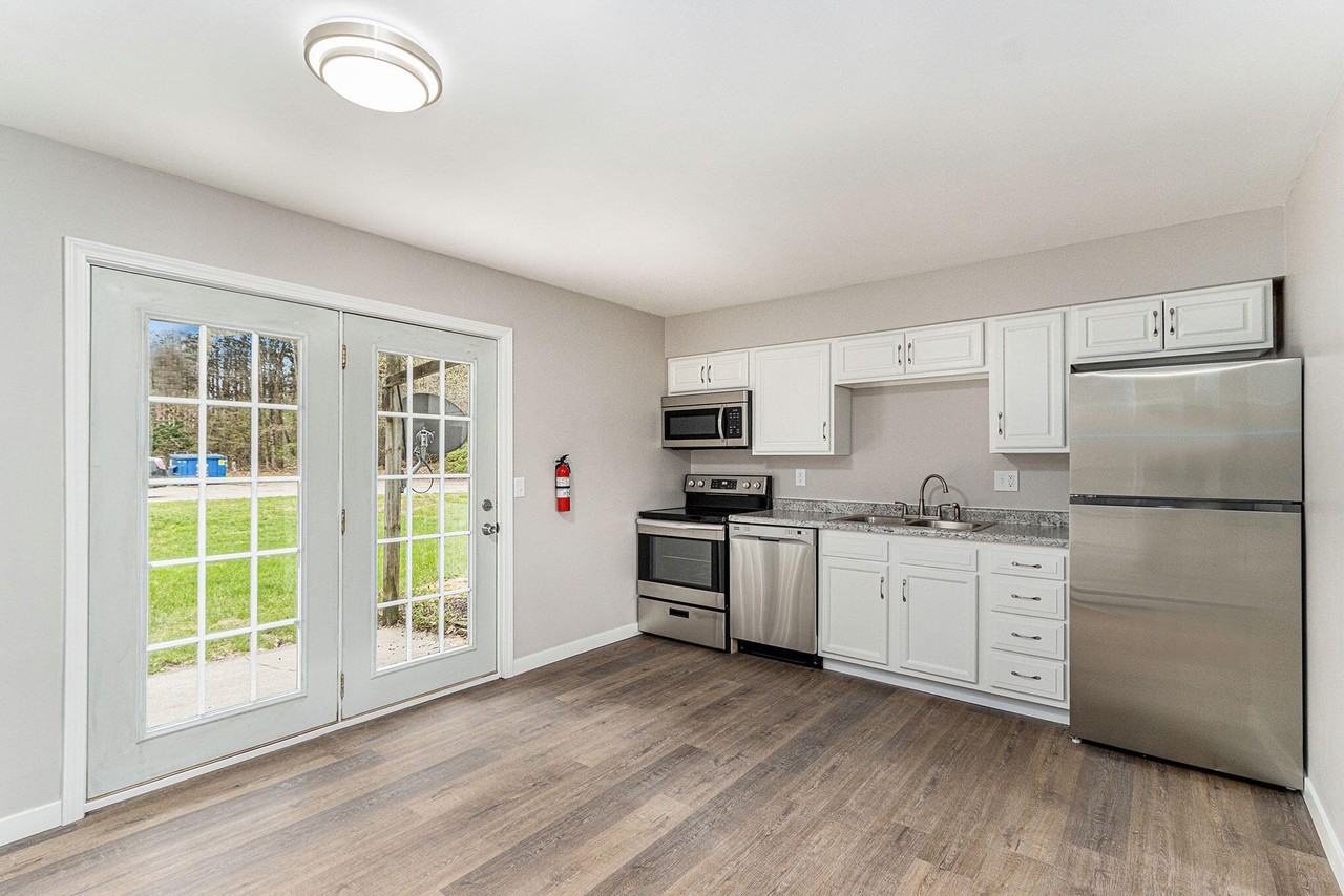 23753 Red Arrow Hwy #5 - Photo 7 of 16