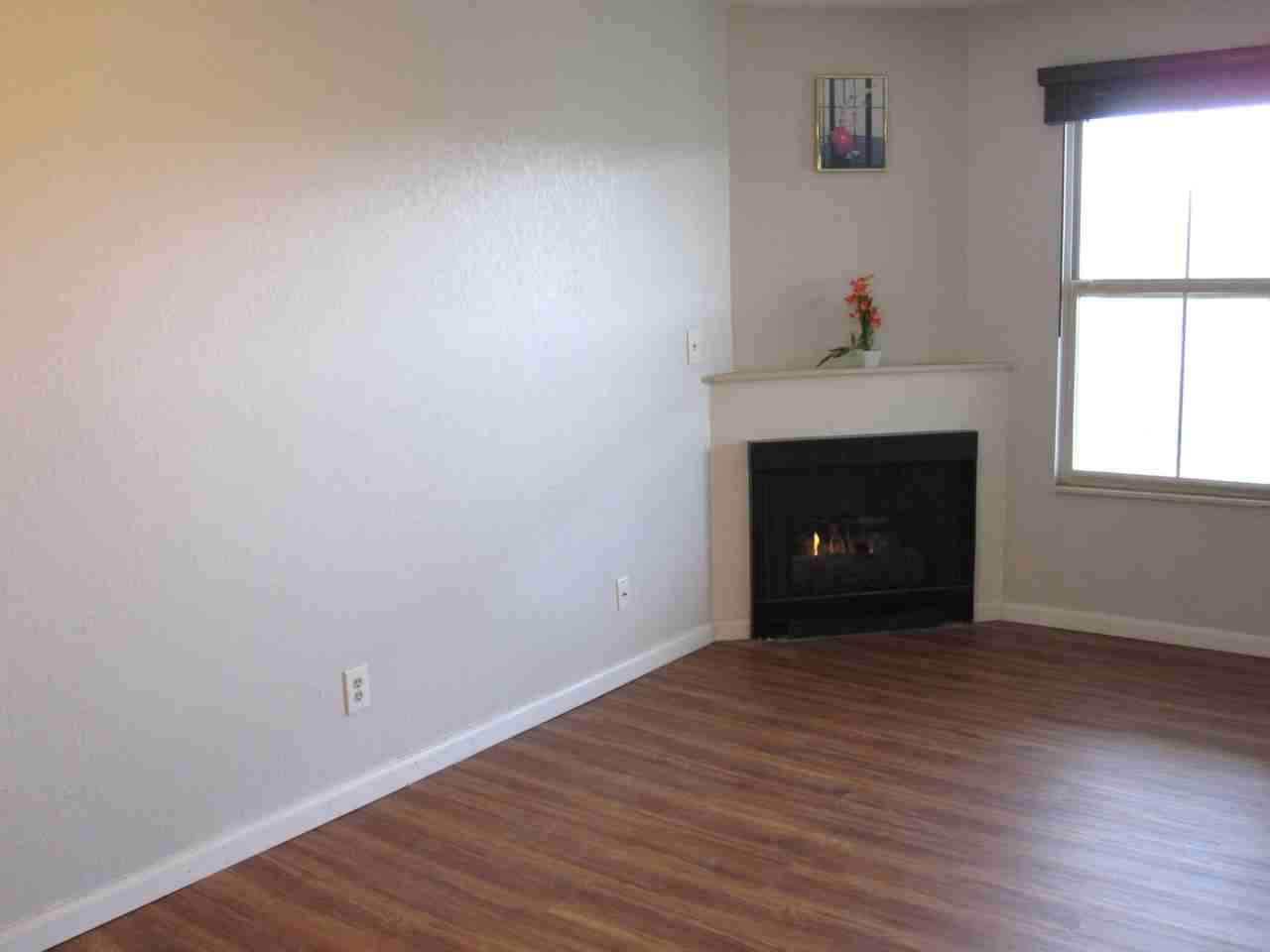 123 Fieldcrest 303 - Photo 6 of 24