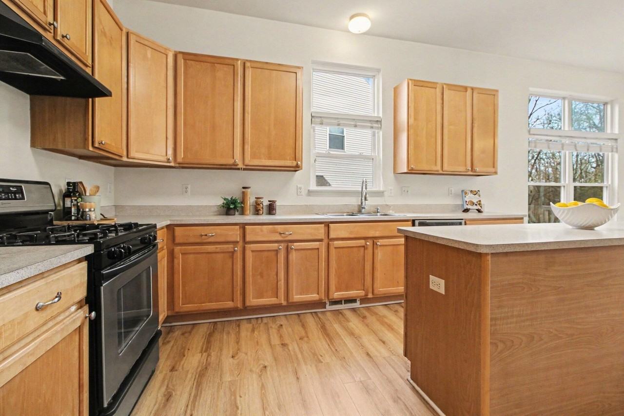 1411 N Bay Dr - Photo 6 of 24