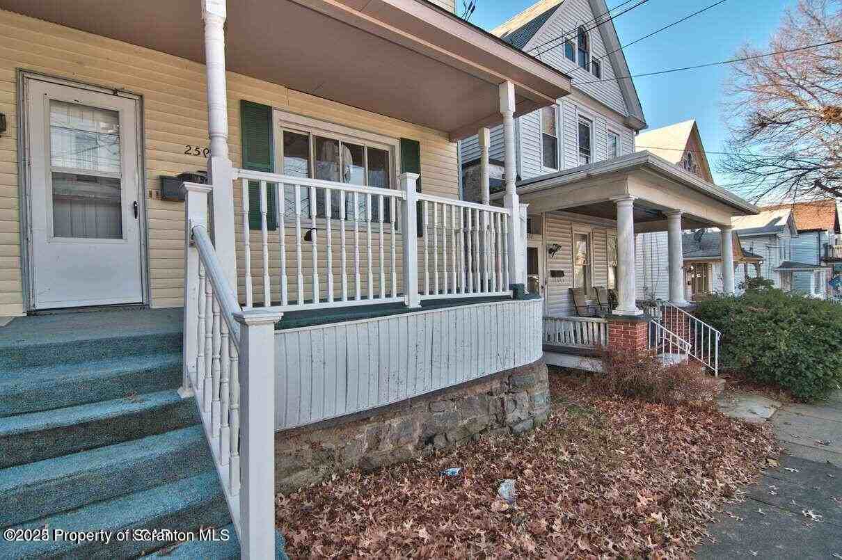 259 Dana St - Photo 3 of 29