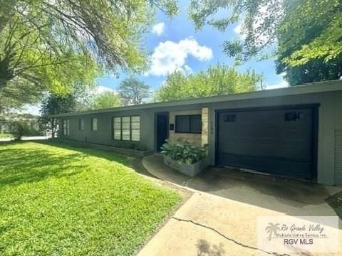 164 Robins Ln - Photo 3 of 27
