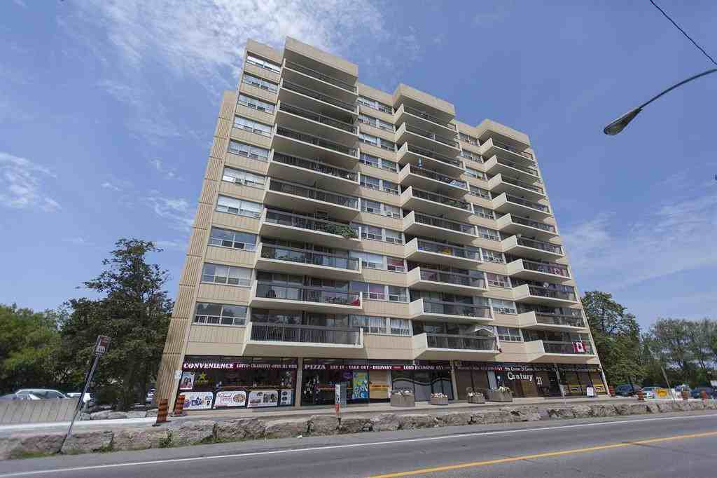 851 Richmond Rd