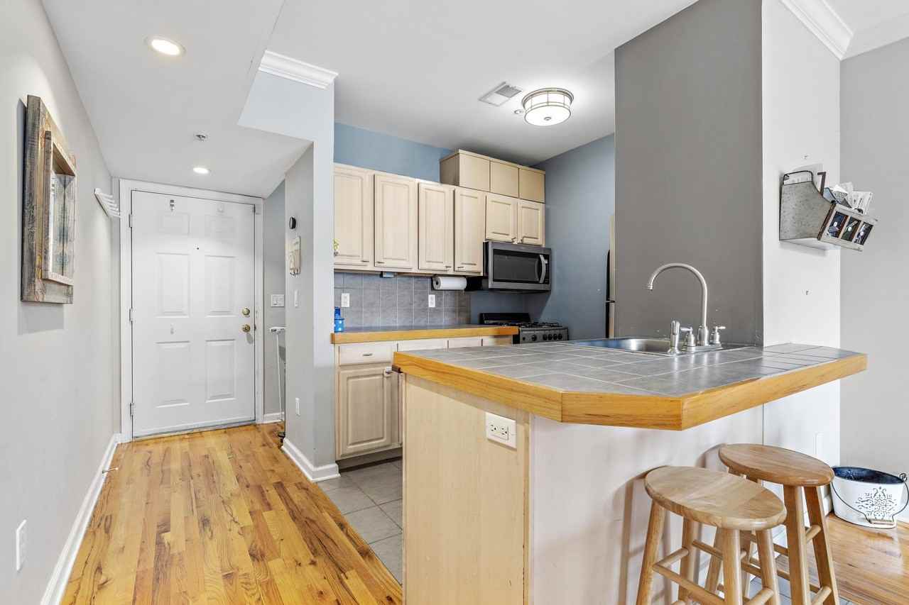 510 Monroe St #406 - Photo 6 of 15