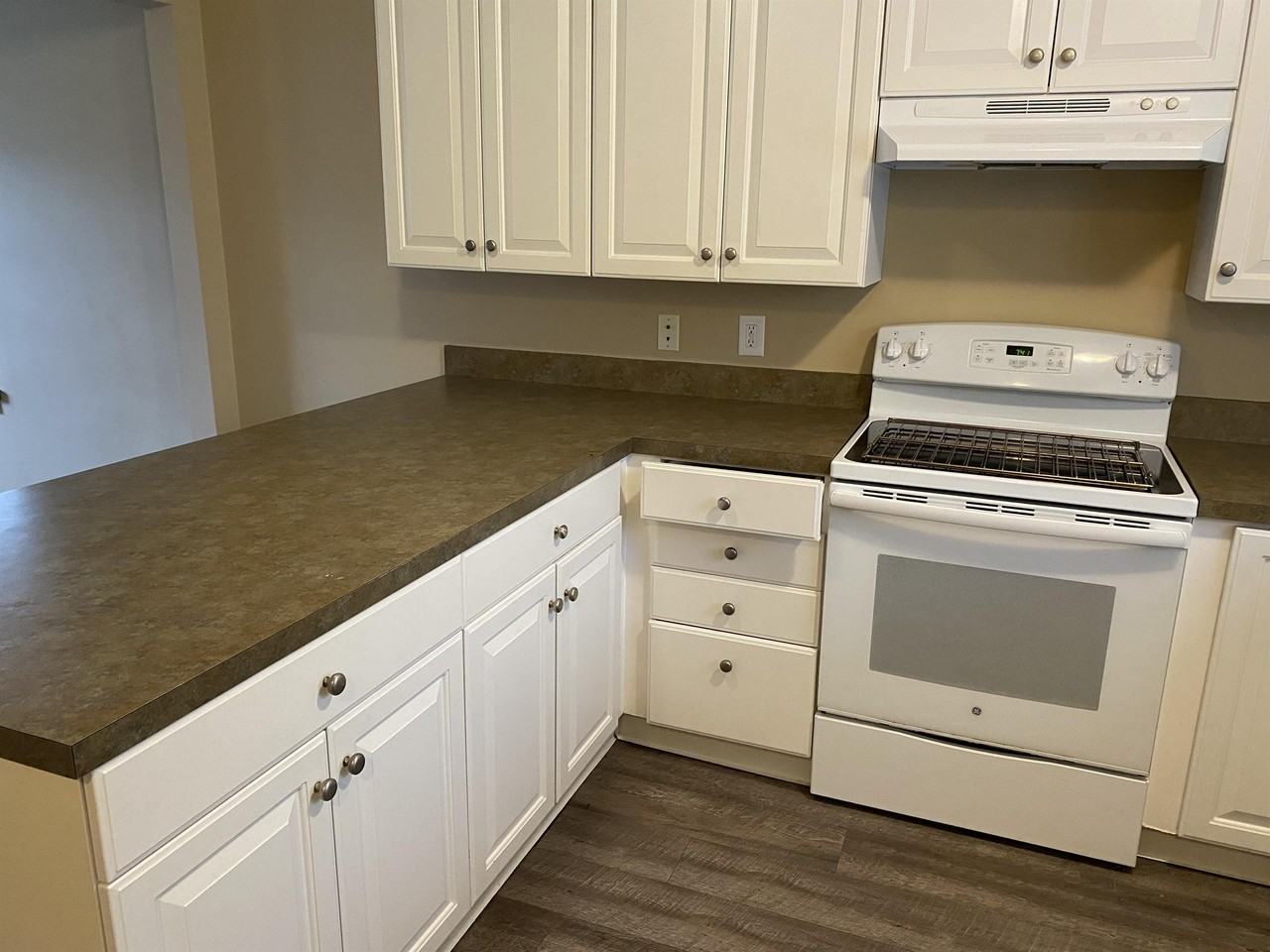 206 E 15th St #1 - Photo 5 of 25