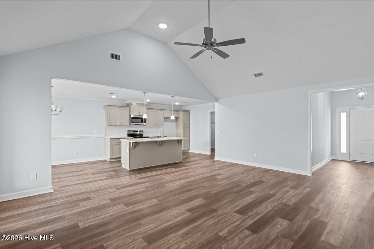 8922 Snelling Dr - Photo 6 of 24
