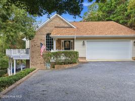 featured image of 108 Clay Cir