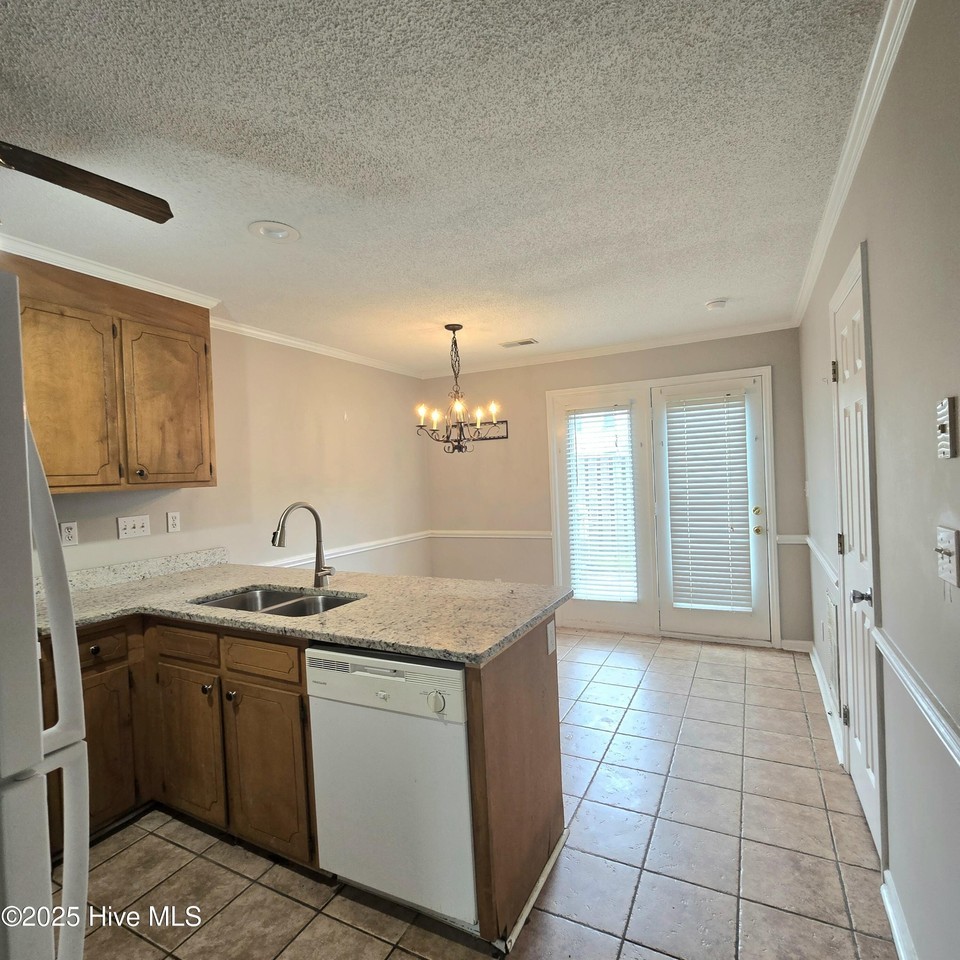 3830 Sterling Pointe Dr #P7 - Photo 3 of 18