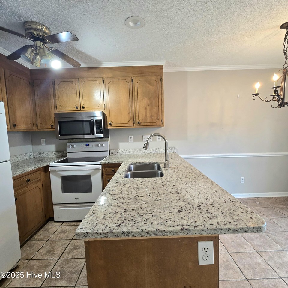 3830 Sterling Pointe Dr #P7 - Photo 4 of 18