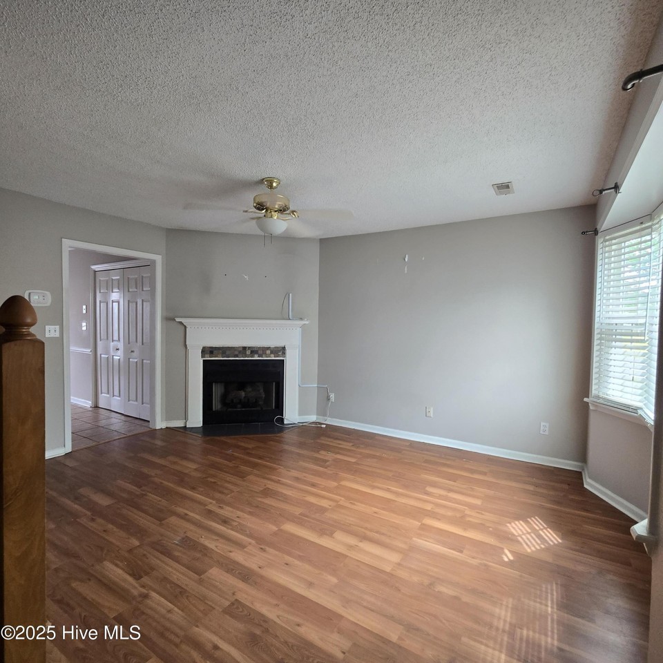 3830 Sterling Pointe Dr #P7 - Photo 6 of 18