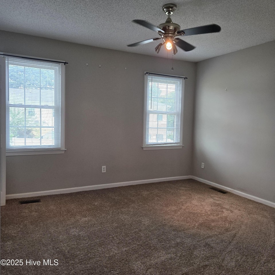 3830 Sterling Pointe Dr #P7 - Photo 7 of 18