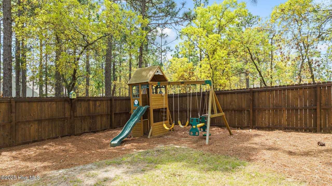 4055 Irwin Dr - Photo 7 of 46